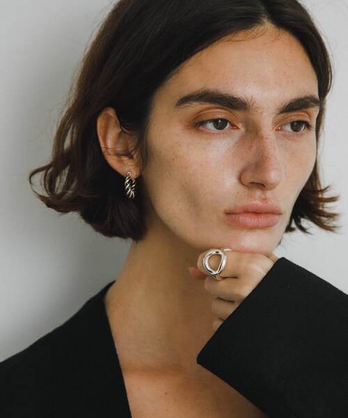 URBAN RESEARCH（アーバンリサーチ）の「decor『デコール』　Tangle Pierce（ピアス（両耳用）・レディース・Silver・-）」の4枚目の写真