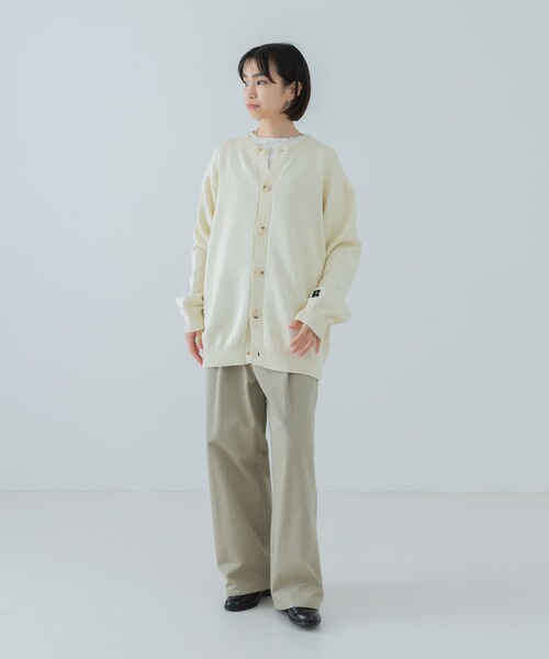 URBAN RESEARCH（アーバンリサーチ）の「『別注』RUSSELL ATHLETIC×UR　CREW NECK CARDIGAN（カーディガン/ボレロ・メンズ・BLACK/IVORY・M/L）」の19枚目の写真