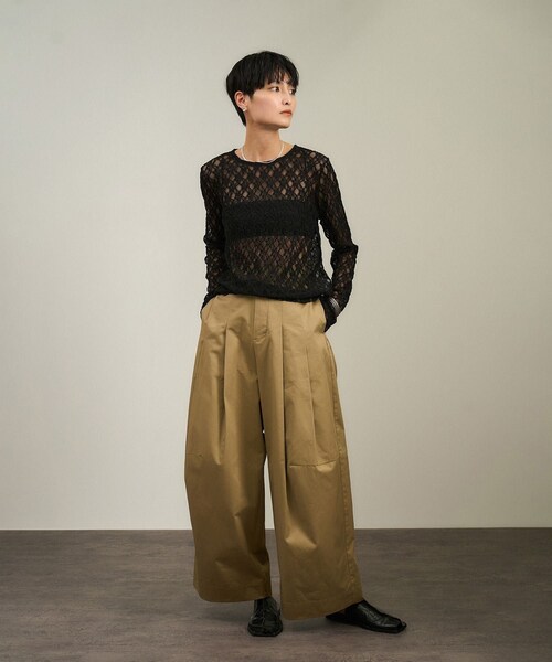 ADAM ET ROPE'（アダムエロペ）の「レースシアートップス［ストレッチ］（その他トップス・レディース・ブラック/オフホワイト/ブラウン系・F）」の6枚目の写真