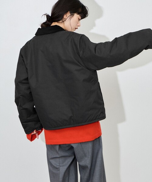 ADAM ET ROPE'(アダムエロペ)の「【LAVENHAM for ADAM ET ROPE'】別注 SQUARE HEM RAYDON(ナイロンジャケット・レディース・ブラック/ベージュ・F)」の14枚目の写真