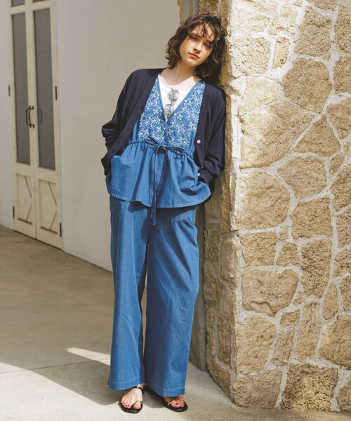 URBAN RESEARCH Sonny Label（アーバンリサーチサニーレーベル）の「クロス刺繍ペプラムサロペット（つなぎ/オールインワン・レディース・インディゴ/L.インディゴ・36/38）」の6枚目の写真