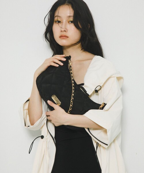 RODE SKO(ロデスコ)の「『別注』OUTDOOR PRODUCTS×hun RODESKO QuiltingChainBag(ハンドバッグ・レディース・BLACK/BEIGE・-)」の6枚目の写真