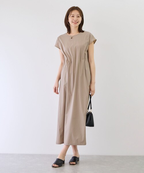 Jayro(ジャイロ)の「ラッシュガードウエストタックワンピース(ワンピース・レディース・ブラック/チャコール/ベージュ・M)」の19枚目の写真