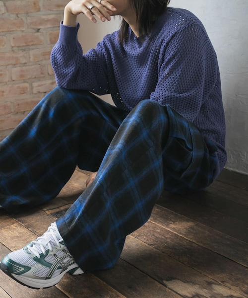 SENSE OF PLACE by URBAN RESEARCH(センスオブプレイスバイアーバンリサーチ)の「オンブレーチェックカーゴパンツ(その他パンツ・メンズ・BLACK/BLUE・M/L)」の2枚目の写真