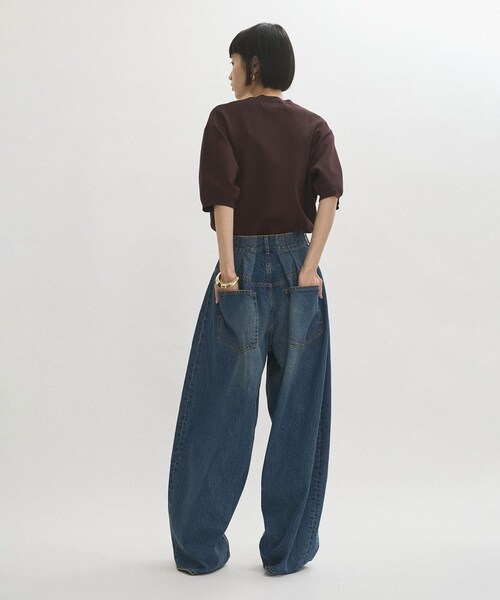 ADAM ET ROPE'（アダムエロペ）の「【サステナブル】バックタックワイドデニム（デニムパンツ・レディース・ブルー/サックス・36/38）」の9枚目の写真
