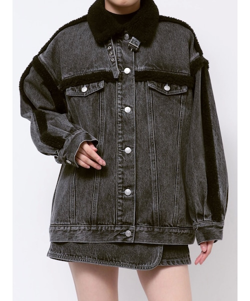 EATME（イートミー）の「デニムフェイクファージャケット（セットアップ可能）（デニムジャケット・レディース・アイボリー/ブラック/ブルー/ピンク・F）」の4枚目の写真