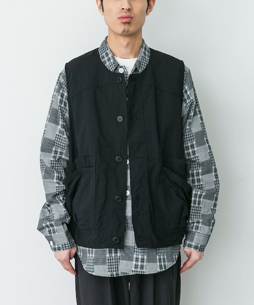 URBAN RESEARCH DOORS（アーバンリサーチドアーズ）の「SASSAFRAS　OVERGROWN HIKER VEST（ベスト・メンズ・NAVY/BLACK・M/L）」の9枚目の写真