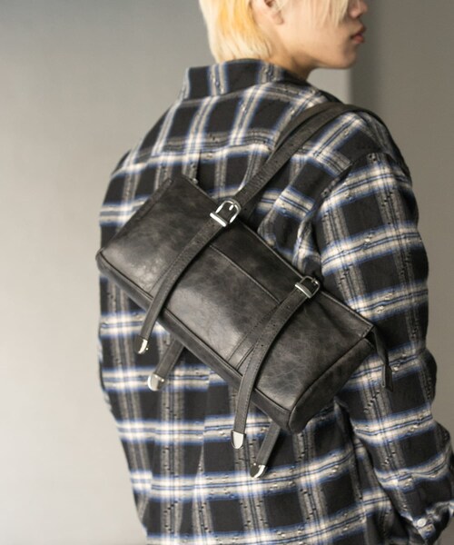 SENSE OF PLACE by URBAN RESEARCH（センスオブプレイスバイアーバンリサーチ）の「FLスクエアボストンバッグ（ボストンバッグ・メンズ・BLACK/GRAY/BROWN・one）」の5枚目の写真