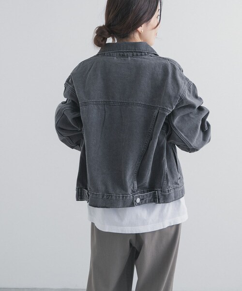 URBAN RESEARCH DOORS(アーバンリサーチドアーズ)の「LEVI’S 90S トラッカー(デニムジャケット・レディース・ライトブルー/ブラック・S)」の7枚目の写真