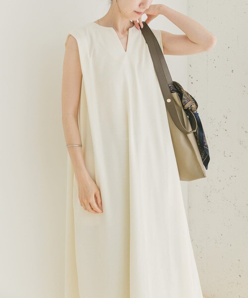 ITEMS URBANRESEARCH（アイテムズ アーバンリサーチ）の「カットミラノノースリワンピース（ワンピース・レディース・K/BRN/OFF/BLK・FREE）」の5枚目の写真