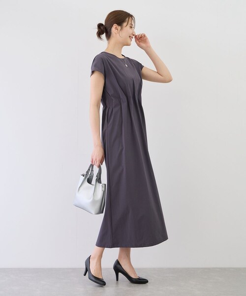 Jayro(ジャイロ)の「ラッシュガードウエストタックワンピース(ワンピース・レディース・ブラック/チャコール/ベージュ・M)」の13枚目の写真