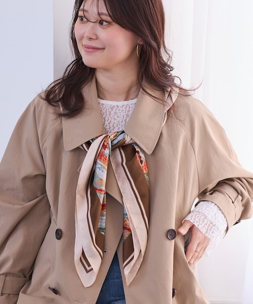 VIS（ビス）の「アソート柄スカーフ 90cm（バンダナ/スカーフ・レディース・ベージュ系/ネイビー系・F）」の4枚目の写真