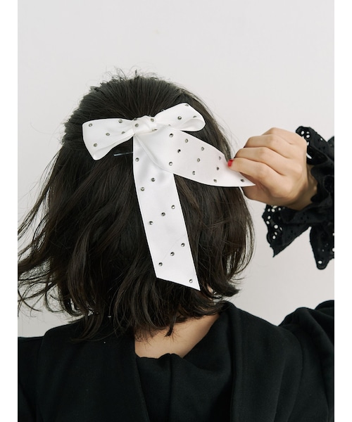 jouetie（ジュエティ）の「ビジュービッグリボンバレッタ（バレッタ/ヘアクリップ・レディース・オフホワイト/ブラック/ピンク・F）」の2枚目の写真