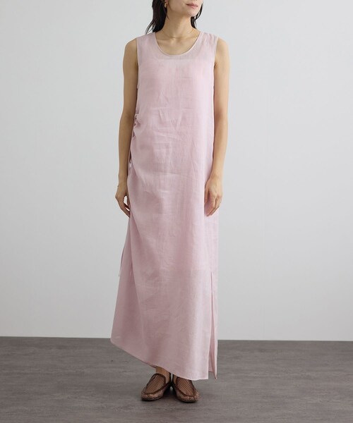 ADAM ET ROPE'(アダムエロペ)の「リネンドロストノースリーブワンピース / GENTLE LINEN(ワンピース・レディース・ブラック/グレー/ピンク・F)」の17枚目の写真