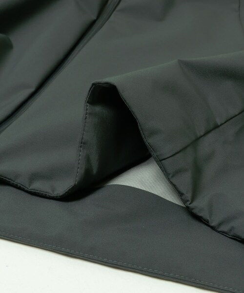 URBAN RESEARCH(アーバンリサーチ)の「『別注』Descente×URBAN RESEARCH CREAS(マウンテンパーカー・メンズ・CHARCOAL・M/L/O/XO)」の10枚目の写真