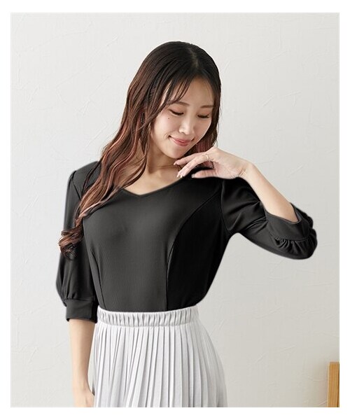 nissen（ニッセン）の「【大きい胸専用】リブVネックデザインカットソー(肘が隠れる６分袖）（Tシャツ/カットソー・レディース・ブラック/ラベンダーピンク・FS/FM/FL/FLL/F3L）」の6枚目の写真