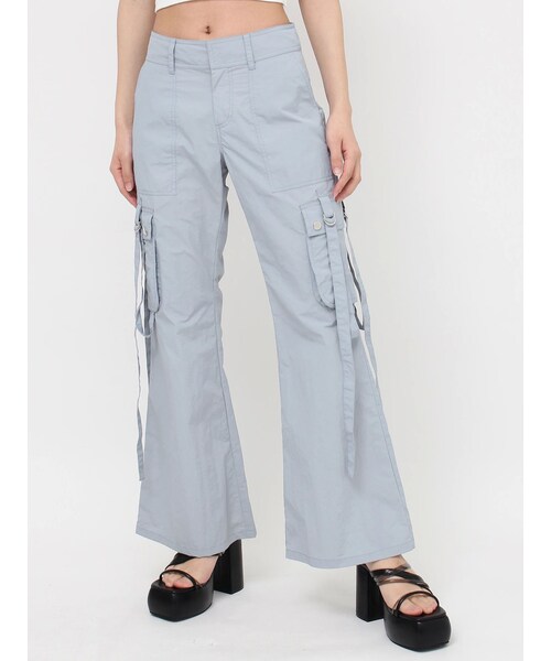 EVRIS（エヴリス）の「カーゴポケットフレアカラーパンツ（カーゴパンツ・レディース・ホワイト/ブラック/ブルー・S/M）」の22枚目の写真