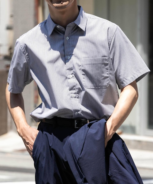 URBAN RESEARCH ROSSO（アーバンリサーチロッソ）の「『防シワ/防臭』『XLサイズあり』ハイパフォーマンスブロード半袖シャツ（シャツ/ブラウス・メンズ・SAX/WHITE/NAVY/KHAKI/BLK CHECK/BLK STRIPE・S/M/L/XL）」の5枚目の写真