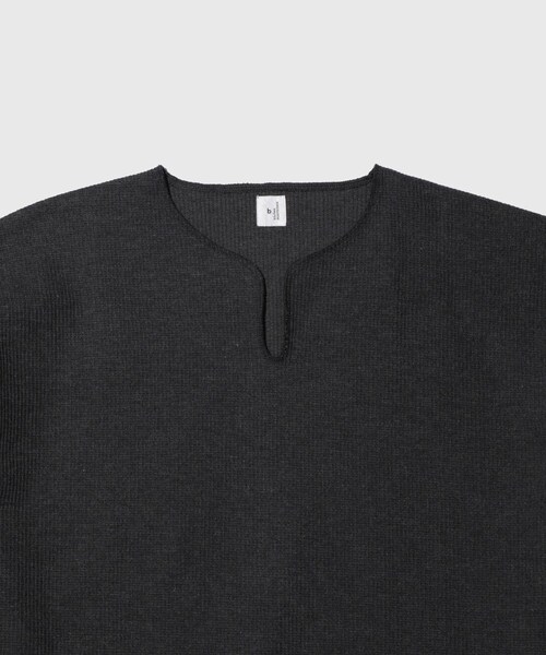 ADAM ET ROPE'(アダムエロペ)の「【blurhmsROOTSTOCK】Rough&Smooth Thermal Over NeckL/S(Tシャツ/カットソー・メンズ・ブラック/チャコール/ホワイト・2/3)」の8枚目の写真