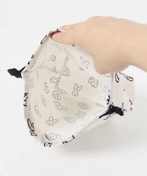URBAN RESEARCH（アーバンリサーチ）の「WARMGREYTAIL　STRINGPOUCH-BUNNY BUNNY（ポーチ・メンズ・IVORY・-）」の6枚目の写真