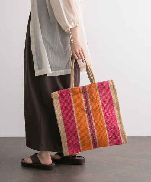 KBF（ケイビーエフ）の「MAISON BENGAL　NEW JUTE PORESH BAG（トートバッグ・レディース・ORANGE/ROYAL/BROWN・FREE）」の6枚目の写真