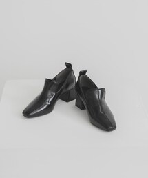 セミスクエアトゥパンプス