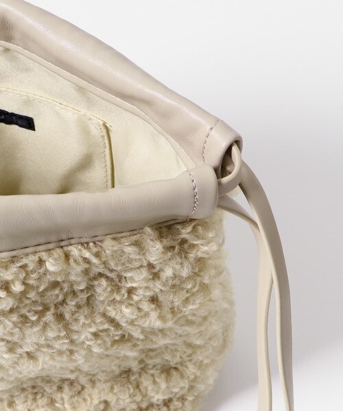 URBAN RESEARCH Sonny Label（アーバンリサーチサニーレーベル）の「プードルファー巾着バッグ（ショルダーバッグ・レディース・ブルー/Lベージュ/チャコール・one）」の11枚目の写真