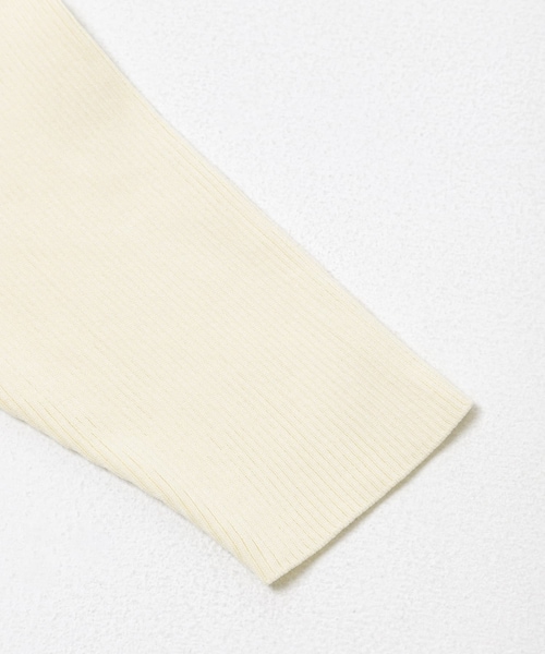 URBAN RESEARCH(アーバンリサーチ)の「Vネックハーフスリーブリブニット(ニット/セーター・レディース・IVORY/KHK BEIGE/NAVY・Free)」の6枚目の写真