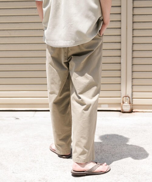URBAN RESEARCH DOORS（アーバンリサーチドアーズ）の「FORK&SPOON　フレンチドリルピグメントチノパンツ（チノパンツ・メンズ・BEIGE/INKBLACK・4/5）」の16枚目の写真