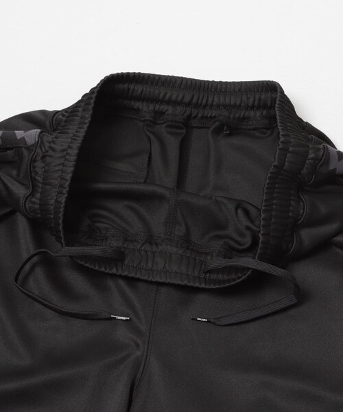 URBAN RESEARCH（アーバンリサーチ）の「LOTTO　LOGO TAPE TRACK PANTS（その他パンツ・メンズ・CAMO/BLACK・M/L/XL）」の8枚目の写真