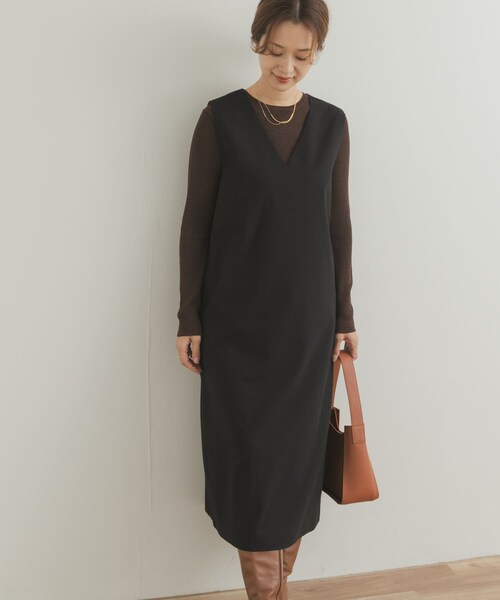 『UR TECH』ストレートラインジャンパースカート