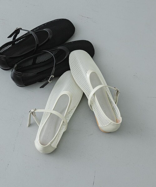 SENSE OF PLACE by URBAN RESEARCH（センスオブプレイスバイアーバンリサーチ）の「『軽量』メッシュフラットシューズ（パンプス・レディース・BLACK/IVORY・S/M/L）」の5枚目の写真
