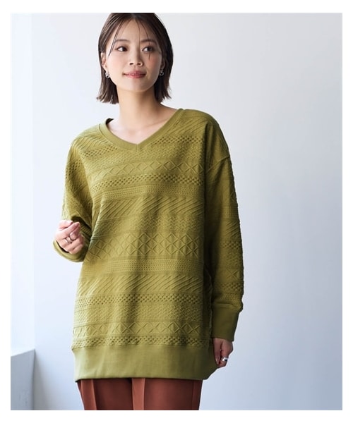 nissen（ニッセン）の「コットンブレンドニットライクジャガードVネックロング丈ゆるトレーナー＜大きいサイズ有＞（チュニック・レディース・グレーベージュ/カーキ/チャコールグレー・S/M/L/LL/3L/4L/5L/6L/8L/10L）」の5枚目の写真