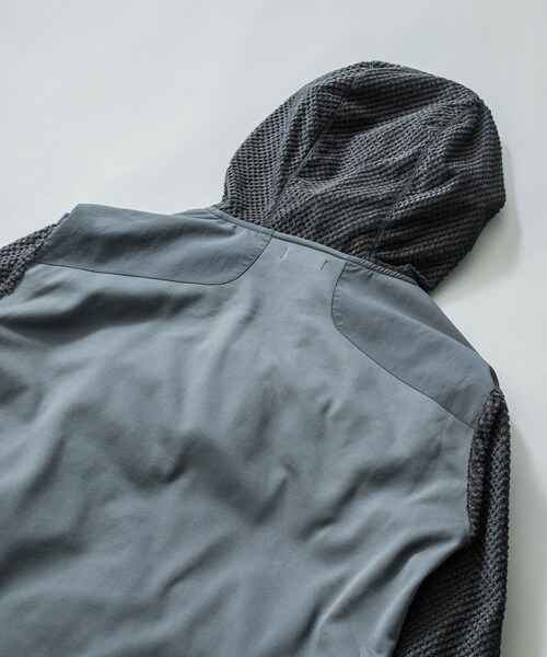 EKAL（エカル）の「OCTA HOODIE（パーカー・メンズ・Grey/Black・M/L/XL）」の22枚目の写真