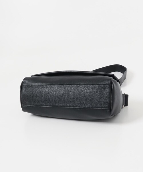 URBAN RESEARCH Sonny Label（アーバンリサーチサニーレーベル）の「フラップショルダーバッグ（ショルダーバッグ・レディース・アイボリー/ブラック/グレージュ・One）」の9枚目の写真