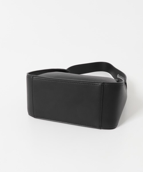 URBAN RESEARCH DOORS(アーバンリサーチドアーズ)の「ハーフムーンワンハンドルバッグ(ハンドバッグ・レディース・OFF WHITE/BLACK/BROWN・-)」の9枚目の写真