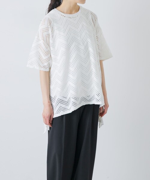 かぐれ(カグレ)の「unfil PATTERN MESH RUFFLED T-SHIRTS(Tシャツ/カットソー・レディース・OFF WHITE/BLACK・1)」の9枚目の写真