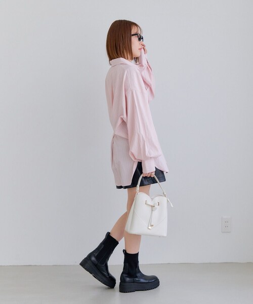 VIS（ビス）の「【WEB限定】ウエストタックシャツ（シャツ/ブラウス・レディース・ホワイト/ブルー系/ピンク/イエロー・F）」の21枚目の写真