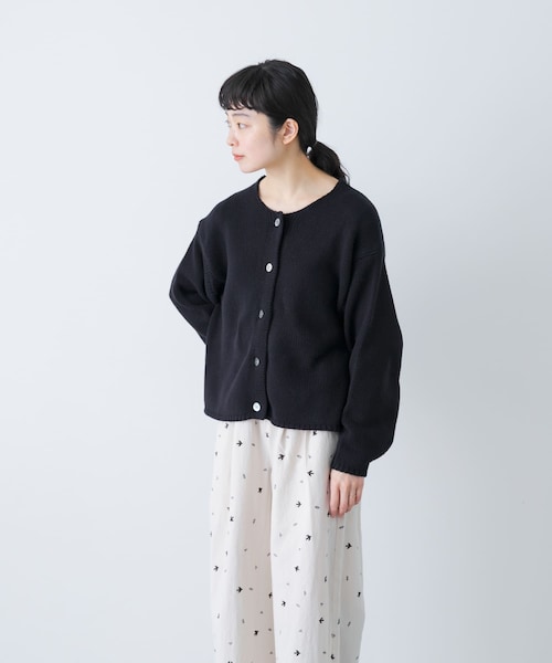 かぐれ（カグレ）の「コットンローゲージショートカーディガン（カーディガン/ボレロ・レディース・IVORY/BLACK・Free）」の2枚目の写真