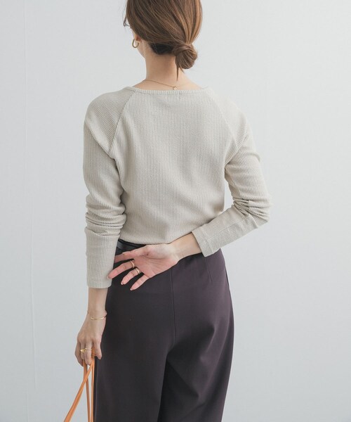 URBAN RESEARCH DOORS(アーバンリサーチドアーズ)の「スクエアネックプルオーバー(Tシャツ/カットソー・レディース・L.BEIGE/BLACK・Free)」の16枚目の写真