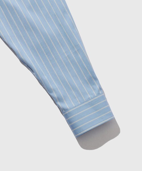 ADAM ET ROPE'（アダムエロペ）の「【AURALEE/オーラリー】COTTON SILK STRIPE SHIRT（シャツ/ブラウス・メンズ・ライトグレー/ブルー系・3/4/5）」の18枚目の写真