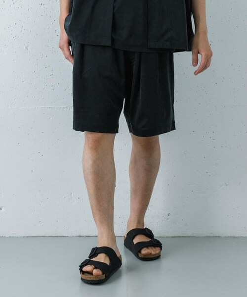 URBAN RESEARCH（アーバンリサーチ）の「『洗濯可』WASHABLE CUPRO SHORTS（その他パンツ・メンズ・BLACK/BROWN/KHAKI・M/L）」の7枚目の写真