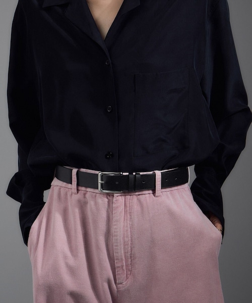 ADAM ET ROPE'（アダムエロペ）の「【W S（ドゥーブル）】レザースクエアバックルベルト 2（ベルト・レディース・ブラック/ベージュ系・F）」の5枚目の写真