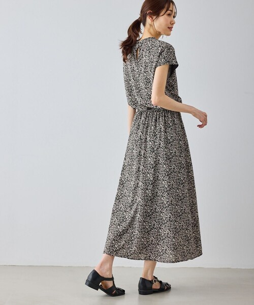 ROPE' PICNIC(ロペピクニック)の「【WEB限定サイズ】小花柄&線画アソートワンピース(ワンピース・レディース・ブラック/キナリ・L/M/MT)」の10枚目の写真