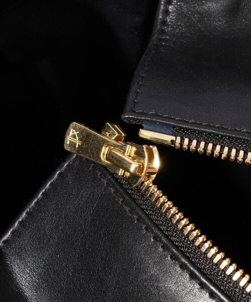 ADAM ET ROPE'（アダムエロペ）の「【CCU/シーシーユー】TOTE BAG M SIZE（トートバッグ・メンズ・ブラック・F）」の10枚目の写真