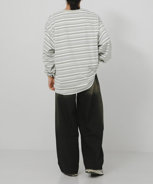 URBAN RESEARCH（アーバンリサーチ）の「POLYPLOID　OVERSIZE LONGSLEEVE B（Tシャツ/カットソー・メンズ・BLACKWHITE/SAGEWHITE・2/3/4）」の19枚目の写真
