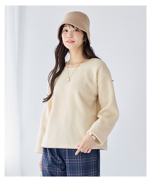 nissen（ニッセン）の「大きいサイズ もこもこfutoazeクルーネックプルオーバー（Tシャツ/カットソー・レディース・オフホワイト/カーキ/キャメル/杢チャコール・L~LL相当/3L~4L相当/5L~6L相当/8L相当/10L相当）」の11枚目の写真
