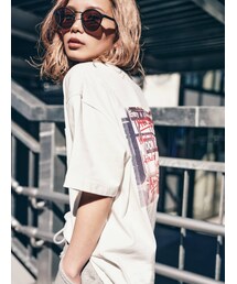 GYDA | DOWN TOWN BUNNY Tシャツ(Tシャツ/カットソー)