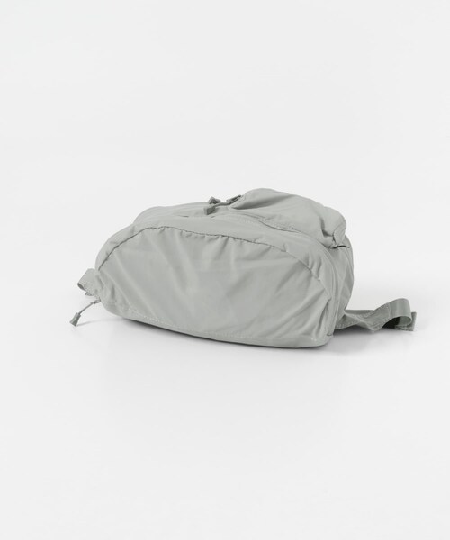 URBAN RESEARCH（アーバンリサーチ）の「DAIWA PIER39　Ws TRAVEL EX FANNY BAG（ボディバッグ/ウエストポーチ・メンズ・LT.GRAY・One）」の6枚目の写真