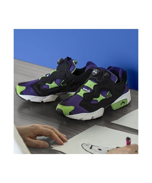 Reebok（リーボック）の「インスタ ポンプフューリー 94 / INSTAPUMP FURY 94（スニーカー・メンズ・100074910/100074689/100074690・225 (22.5cm)/230 (23.0cm)/235 (23.5cm)/240 (24.0cm)/245 (24.5cm)/250 (25.0cm)/255 (25.5cm)/260 (26.0cm)/265 (26.5cm)/270 (27.0cm)/275 (27.5cm)/280 (28.0cm)/285 (28.5cm)/290 (29.0cm)/295 (29.5cm)/300 (30.0cm)/310 (31.0cm)）」の2枚目の写真